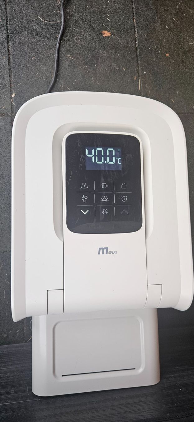 Whirlpool: Neuer MSpa Whirlpool – Nuovo (secondo la descrizione) da Guttannen venduto da Lumi77. 1