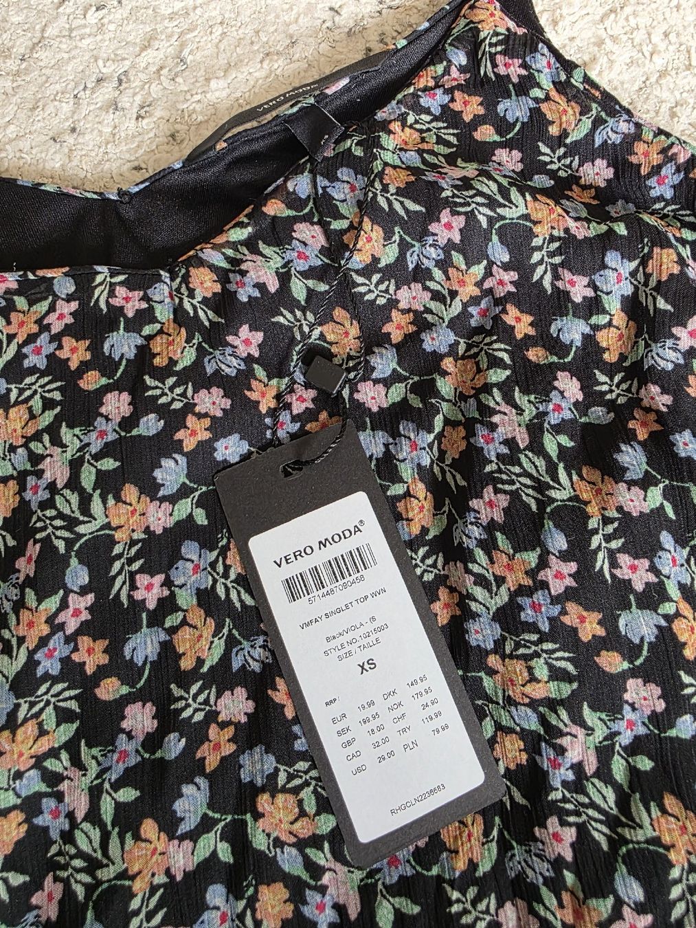 Vero Moda Top: Top Vero Moda fleuri neuf avec étiquette, XS – Nuovo e nell'imballaggio originale da Vevey venduto da Renka2011 1