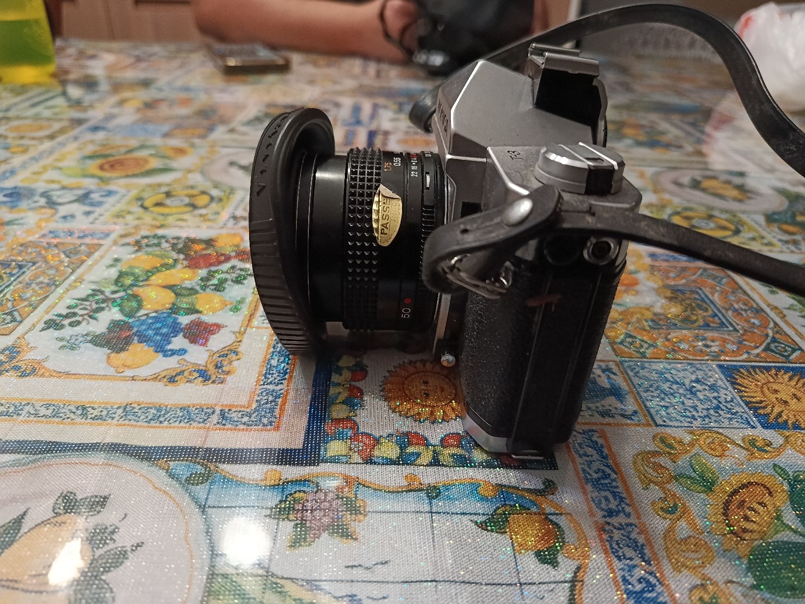 Konica Appareil photo: Konica T-3 – Défectueux à Riva San Vitale par Stekri 5