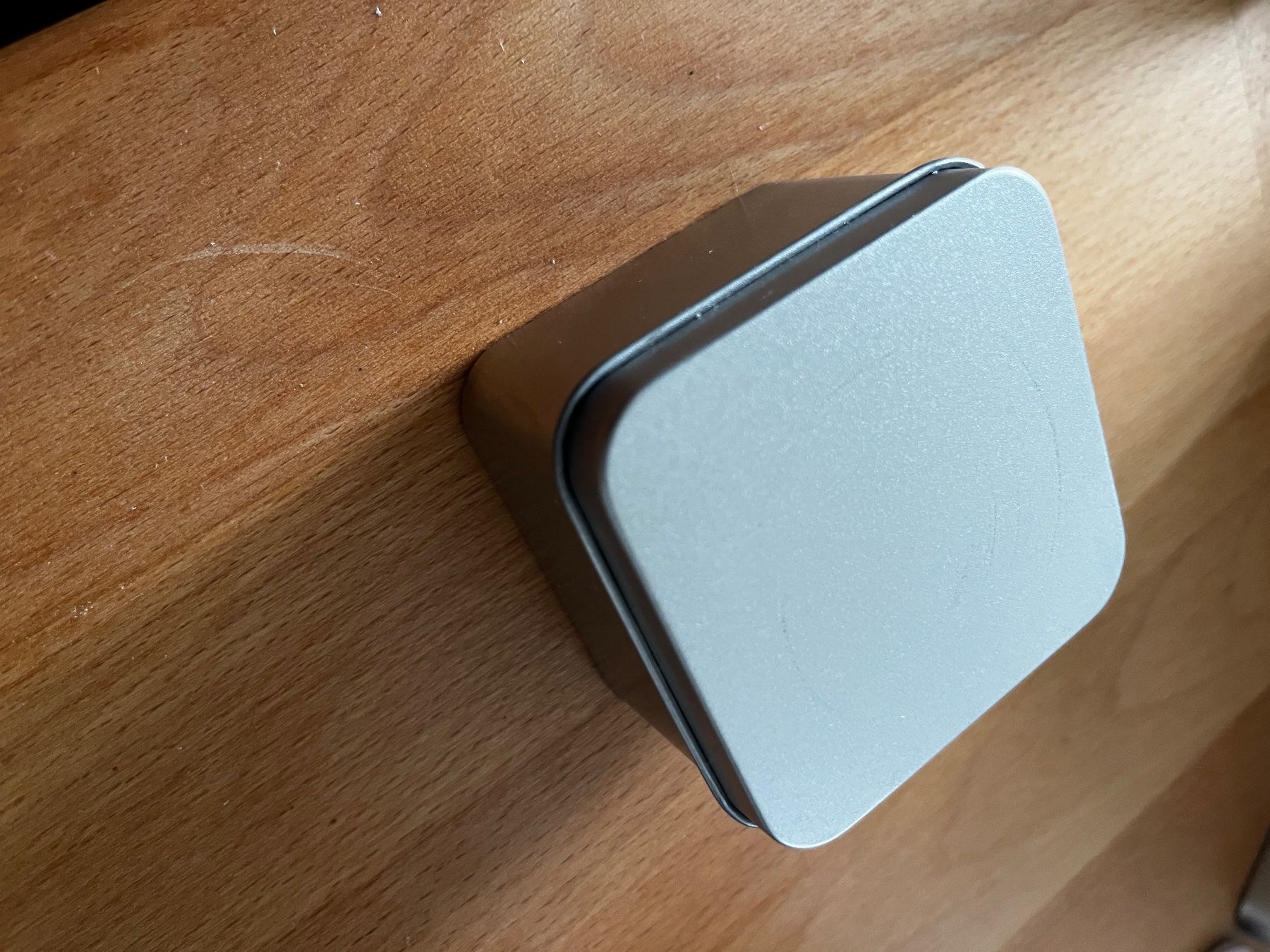 Contenitori & Simili: Quadratische Metalldosen mit Deckel – Usato da Lyss venduto da Nadineholzer 2