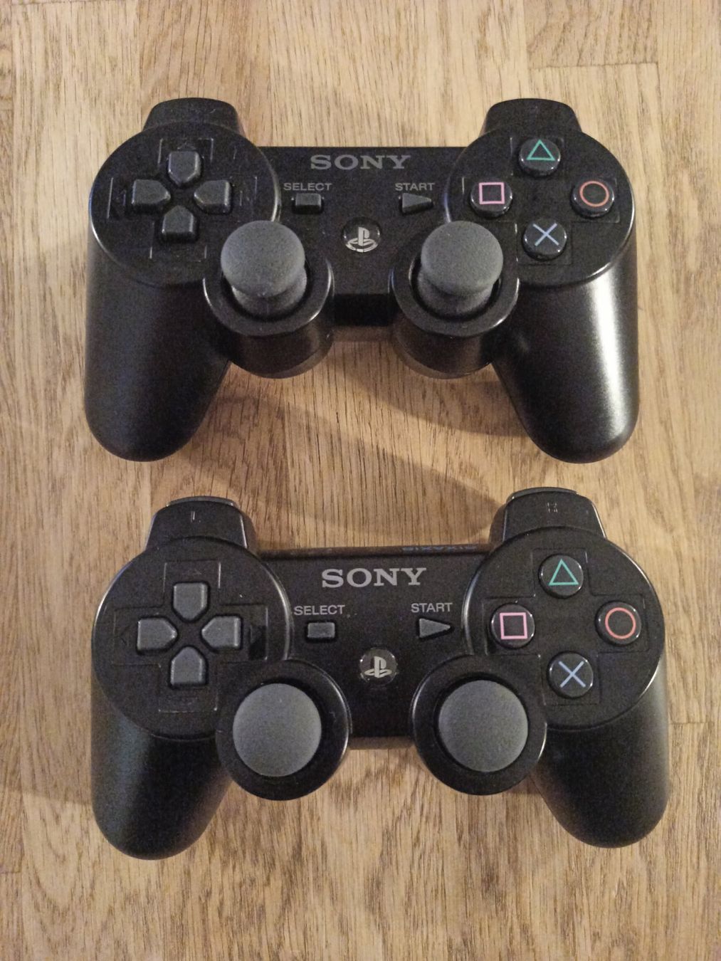 Controller: 2x Original Sony Controller PS3 Set – Gebraucht aus Oberweningen von mar_87mx