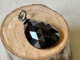 Echtem Spinell Schwarz