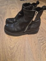 Black Leather Ankle Boots with Zipper Detail