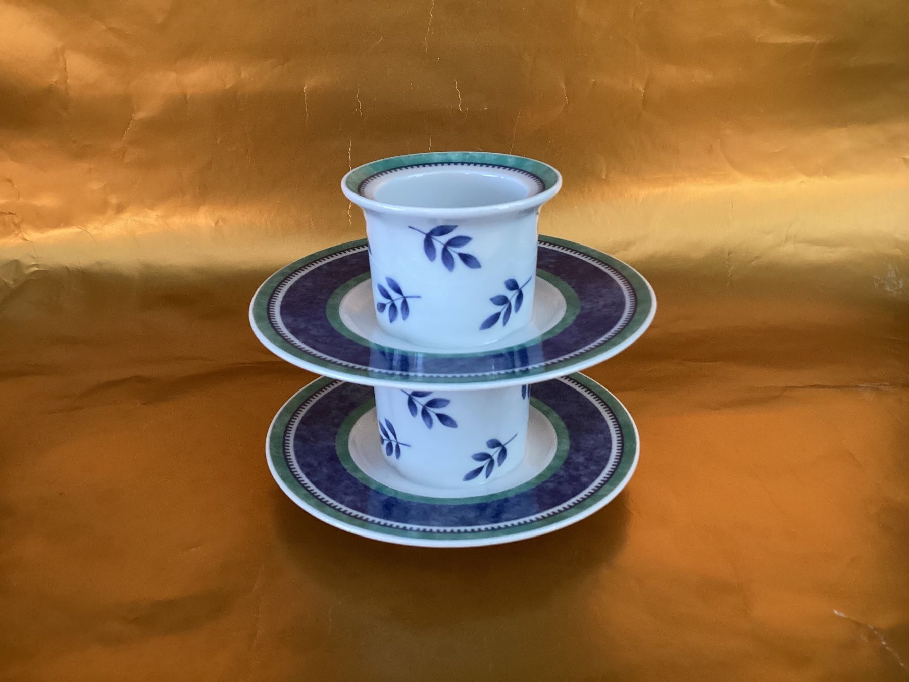 Villeroy & Boch Altre Stoviglie: Villeroy&Boch / 2 Eierbecher mit Unterteller /   Switch 3 – Usato da Beinwil am See venduto da kae_gh7c 2