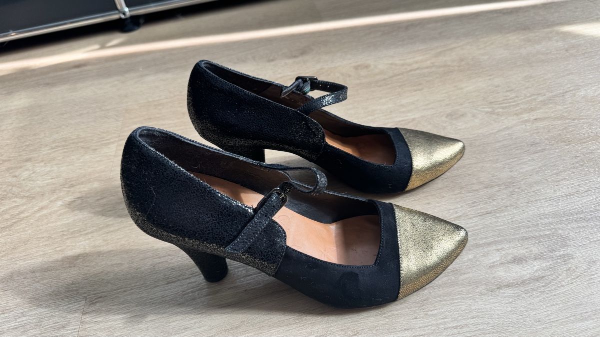 Chie Mihara Scarpe da donna: Chi Mihara Riemchen-Pumps, Grösse 37.5 – Usato da St. Niklausen LU venduto da Ispaar