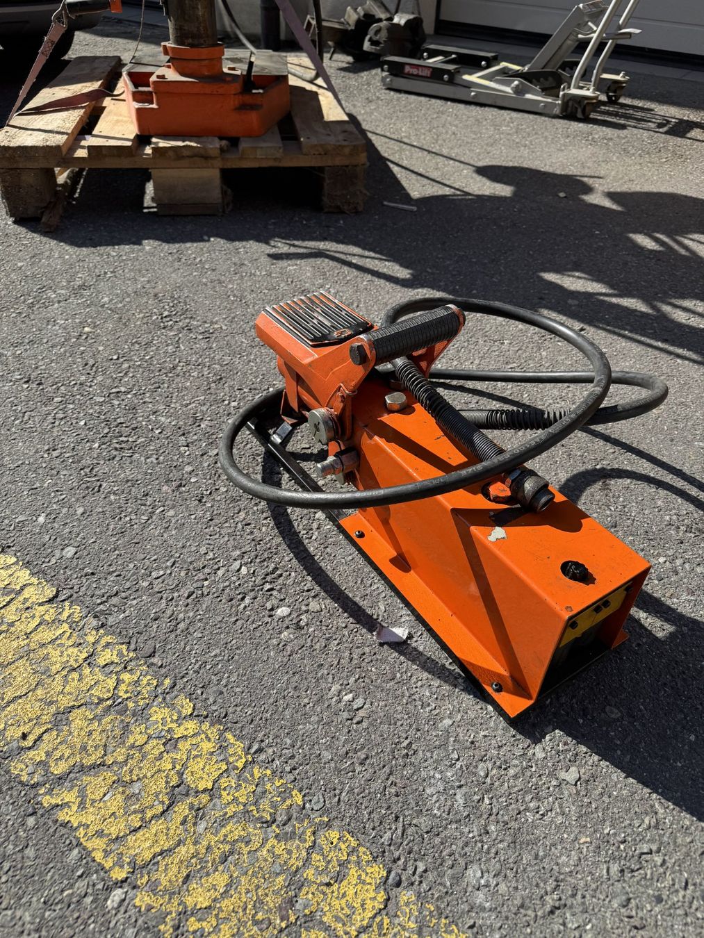 Tutte le macchine: Poinçonneuse hydraulique Multifor MB 10085 + pédale – Usato da Dorénaz venduto da gargantua58 3