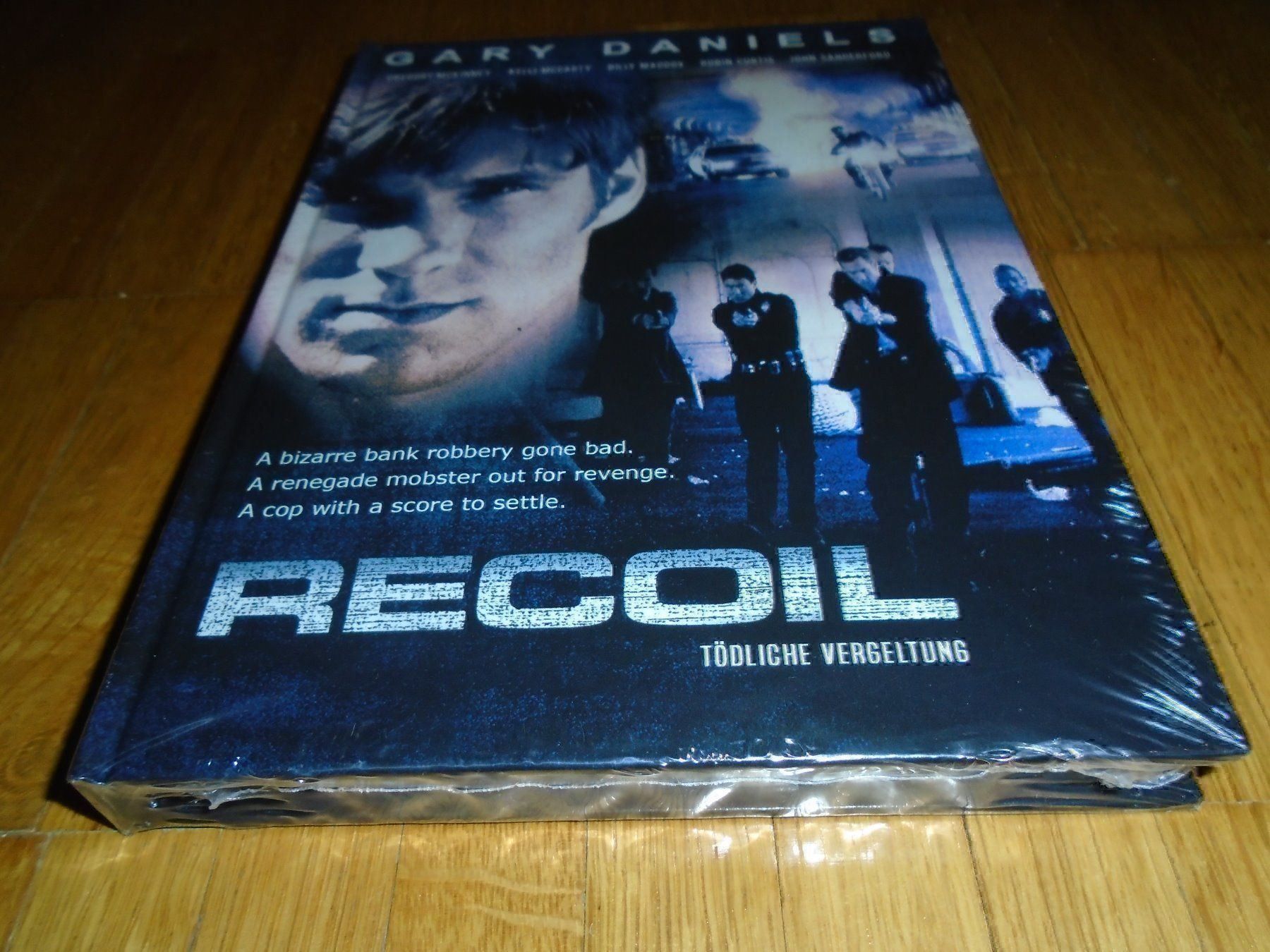 Tous les DVDs: Recoil  - MEDIABOOK - A - UNCUT – Neuf avec emballage d'origine à Basel par havsok