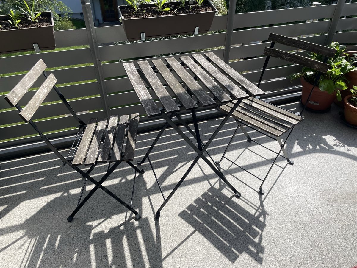 Tavoli: Ikea Balkontisch mit zwei Stühle – Usato da Winterthur venduto da Mondulus56