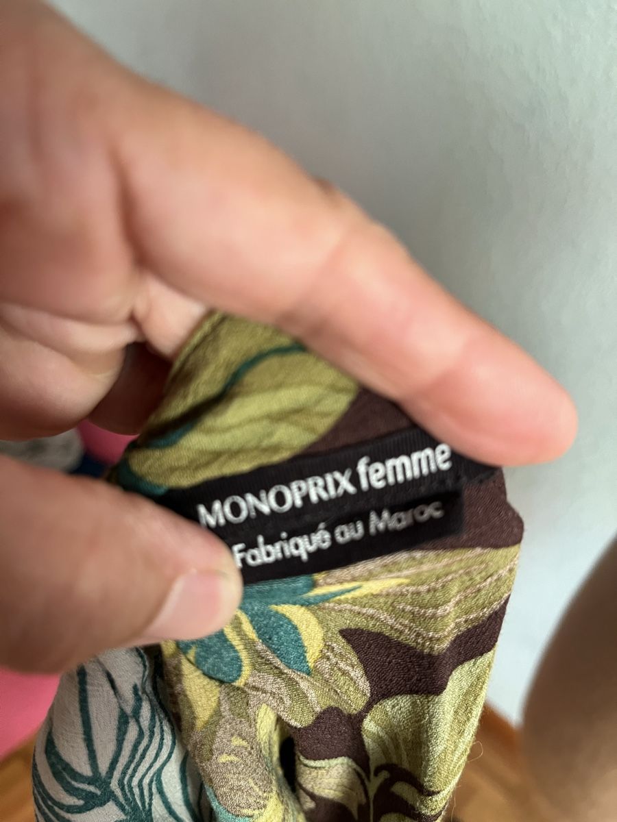 Camicette: Top fleuri taille L bon état – Usato da Genève venduto da ct_fqr8 2