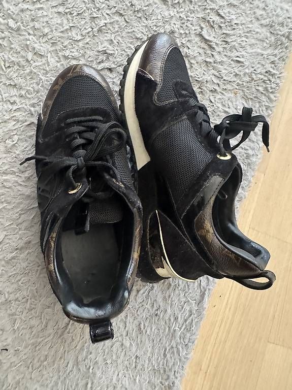 Scarpe da donna: Chaussures  – Usato da Chavannes-Renens venduto da lei_8mvy 2