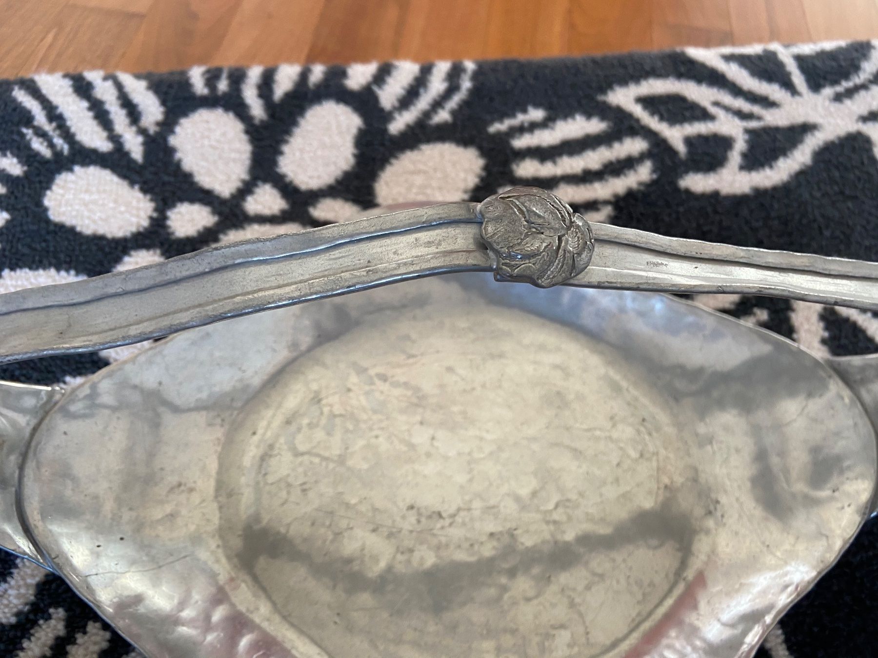 Ciotole: antike grosse jugendstil zinn schale – Usato da Gipf-Oberfrick venduto da Iberico 5