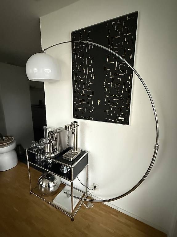Lampade: Design Bogenlampe mit Marmorsockel – Usato da Luzern venduto da mat.jones
