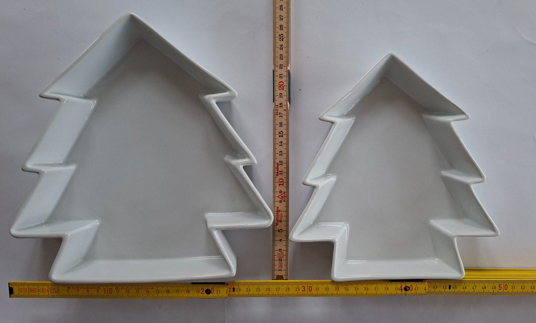 Teglie da forno: Weihnachtsbaum Backform, Servierschale, 2 Stk, Keramik – Usato da Opfikon venduto da Diversamente 3