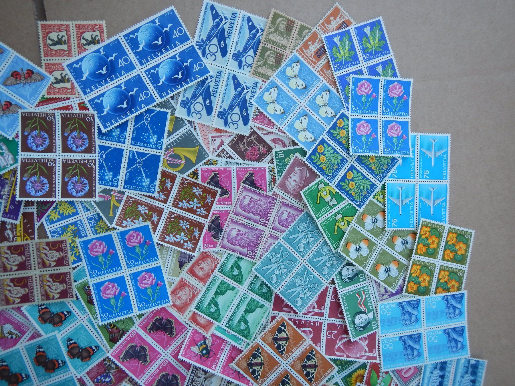 Alle Briefmarken: 1100 Viererblöcke CH – Gebraucht aus Aarwangen von Suomo48 4