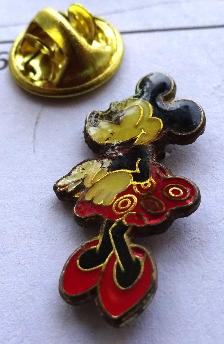 Plaketten & Abzeichen: Pin Comics MIMI Pin – Gebraucht aus Utzenstorf von BUtter81