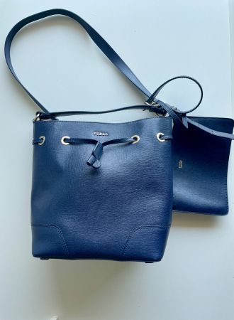 Sac Furla Stacy Bucket Bag bleu marine – cuir – jamais porté