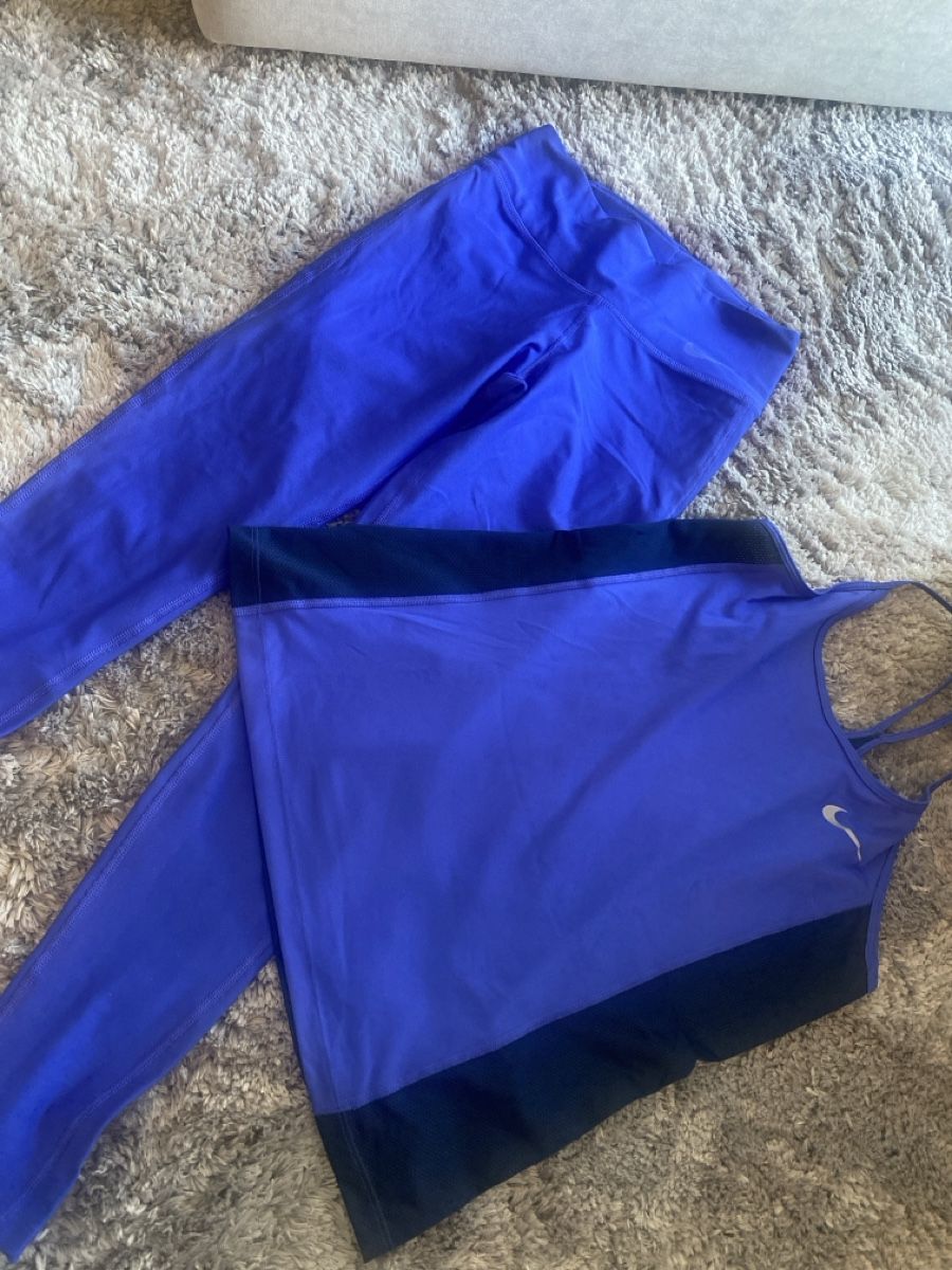 Nike Lotti di vestiti: Set Nike – Nuovo (secondo la descrizione) da Zürich venduto da lcl_r88r