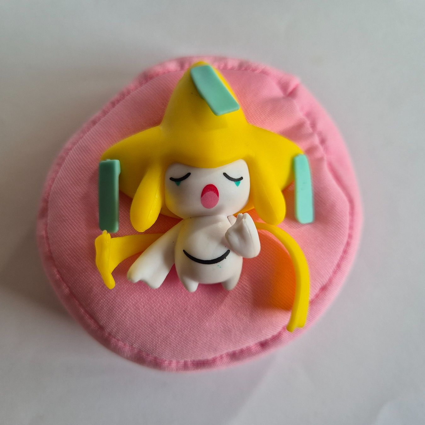 Pokémon Statuette: Pokemon Sammelfigur - Sleeping Jirachi - MER – Nuovo (secondo la descrizione) da Zürich venduto da Mephisto87