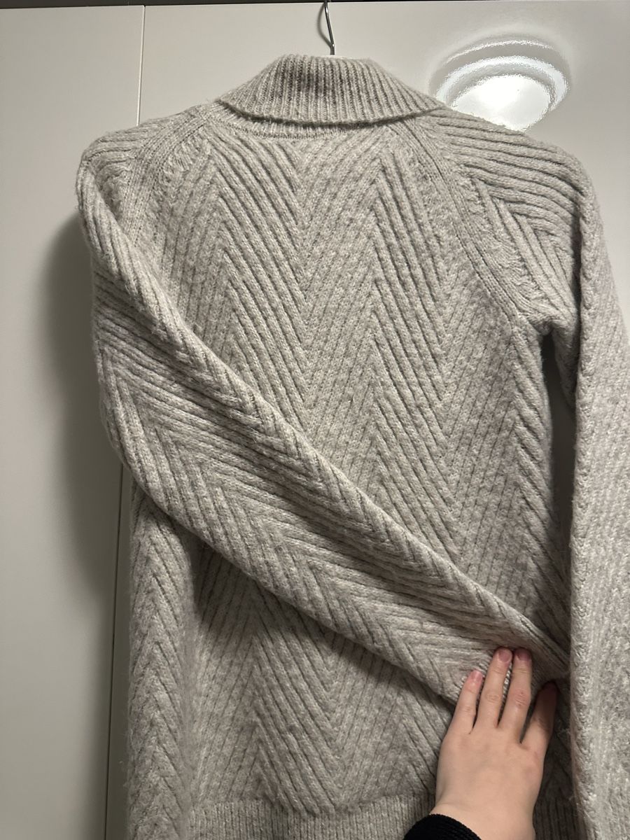 Bershka Maglioni & Felpe: Pullover, rollkragen Bershka | XS | grau – Usato da Spreitenbach venduto da Sujrkwxl 1