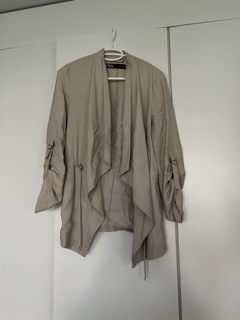 Zara Leinenjacke Beige Gr. S - Perfekt für den Sommer!