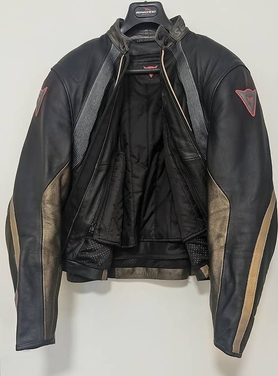 Jacken: Dainese Lederjacke 52 – Gebraucht aus Frenkendorf von _.Lowkey._ 2