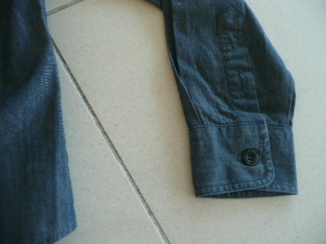 Armani Hemden, T-Shirts & Polos: Armani Junior 8J 130 CM – Neu (gemäss Beschreibung) aus Zug von falama 3