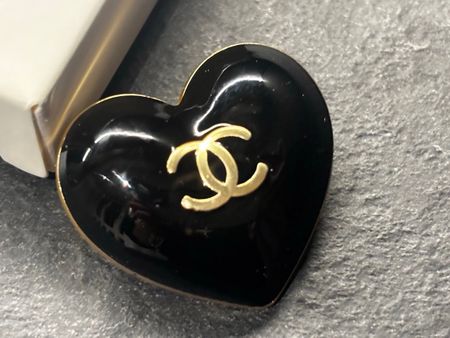 Chanel Herz Applikation Schnalle