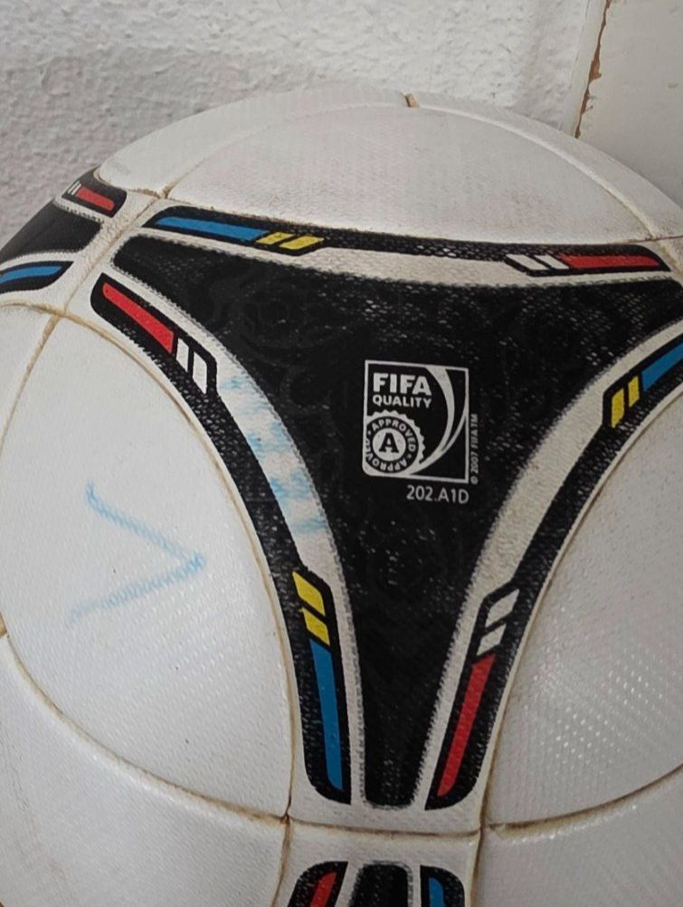 Adidas Palloni: Adidas Tango 12, Matchball EURO 2012, EM – Difettoso da Bern venduto da KavIndustries 2
