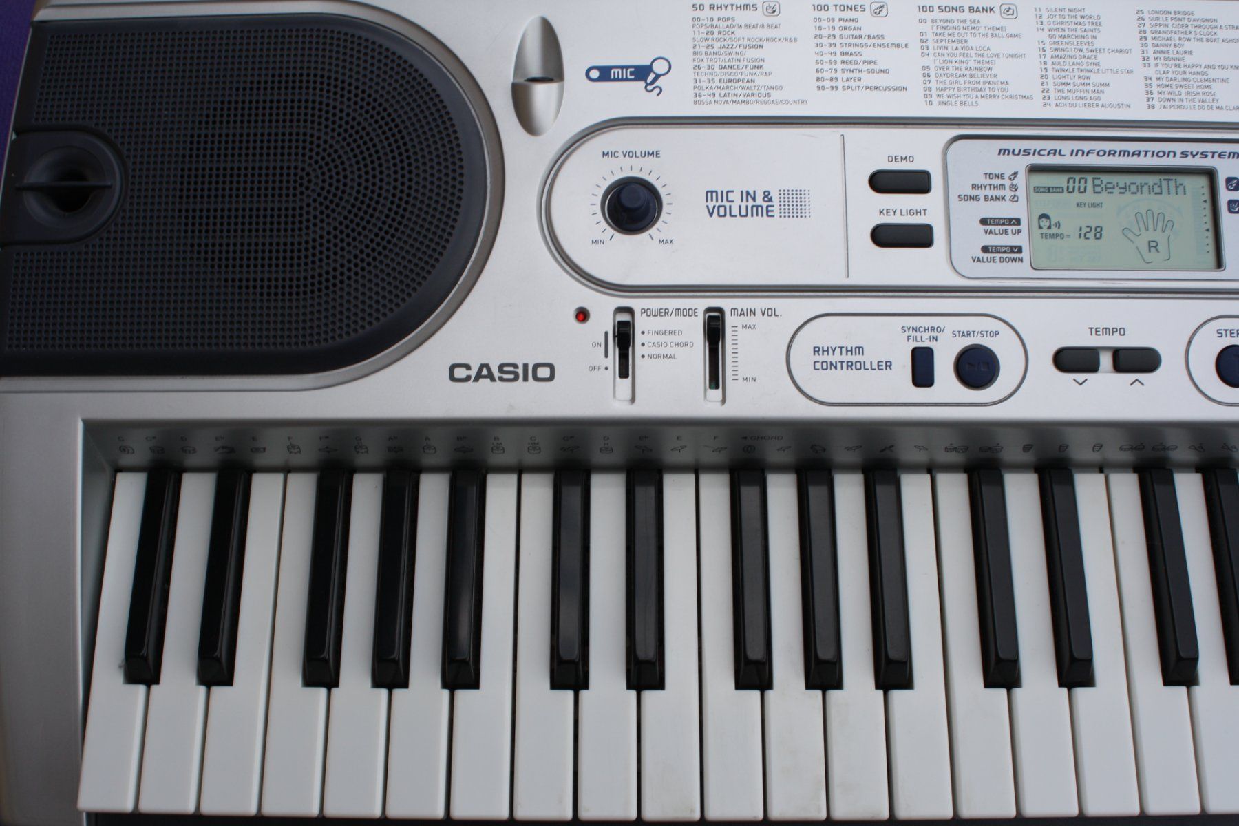 Casio Instruments de musique: Keyboard Casio K-45 – D'occasion à Wauwil par Pneuedy 2