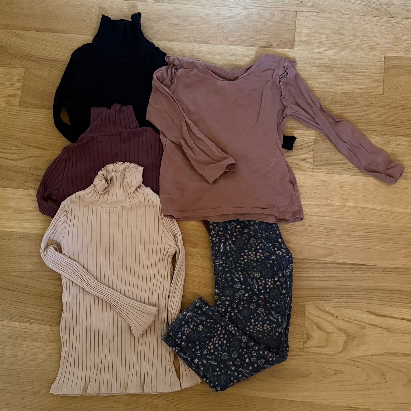 Lotti & Set di vestiti: Schöne Mädchenkleider Gr 104 – Usato da Stalden (Sarnen) venduto da marlen_g 4