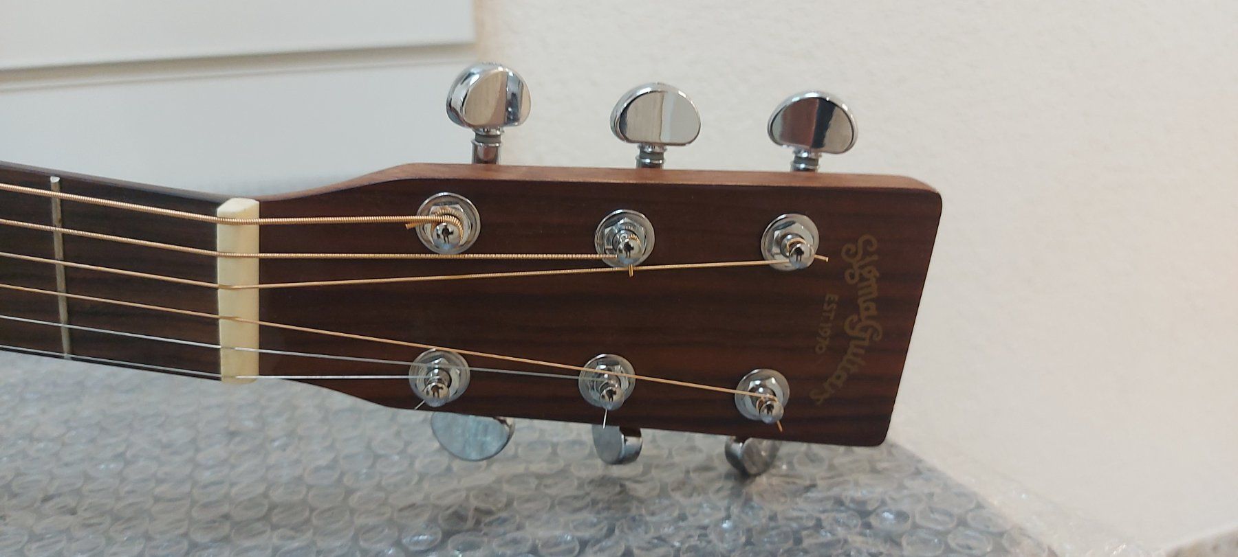 Sigma Strumenti musicali: Sigma DRC-28E Electro Akustik-Gitarre, neuwertig – Nuovo (secondo la descrizione) da Glattbrugg venduto da Swissmusik 1
