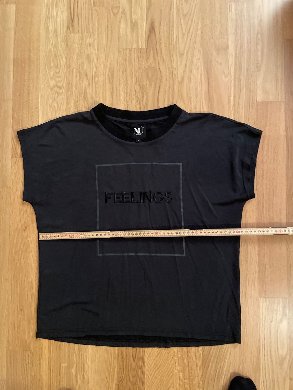 T-shirt: Tshirt Nü S – Usato da Basel venduto da pilzliii 1