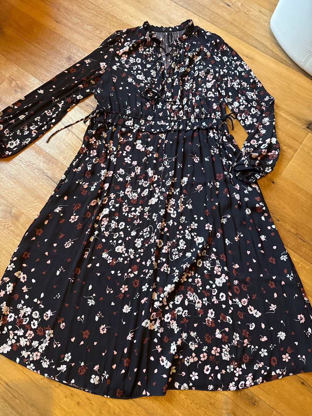 Marc Cain Vestiti: kleid marc cain – Nuovo (secondo la descrizione) da gurzelen venduto da malu04 3