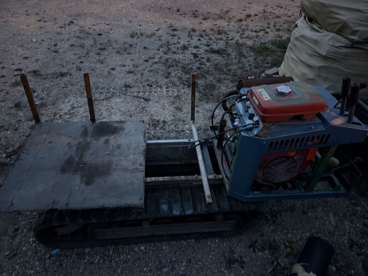 Tutte le macchine: Raupentransporter mit Benzinmotor gebrauchter Zustand – Usato da Schlieren venduto da Nikola040 5