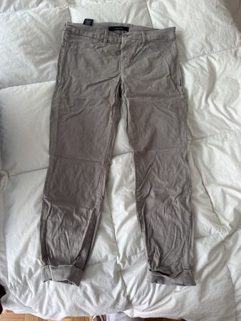 Pantalon J Brand taille 29, beige, léger, idéal printemps
