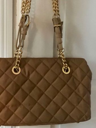 Handtasche