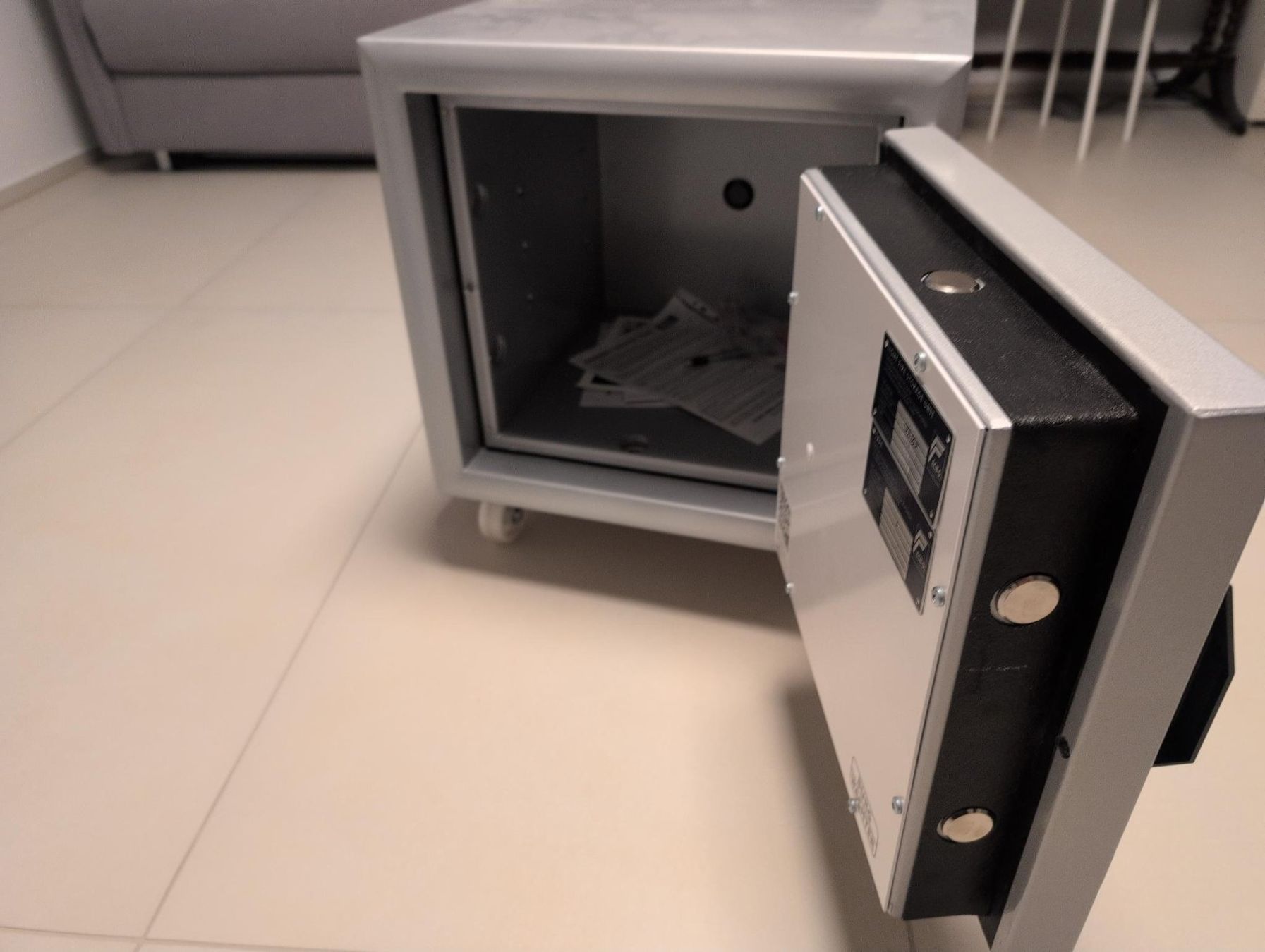 Casseforti: Burgwächter Diplomat MTD 750 E FP Tresor – Usato da Hallau venduto da Ricardo-user 3