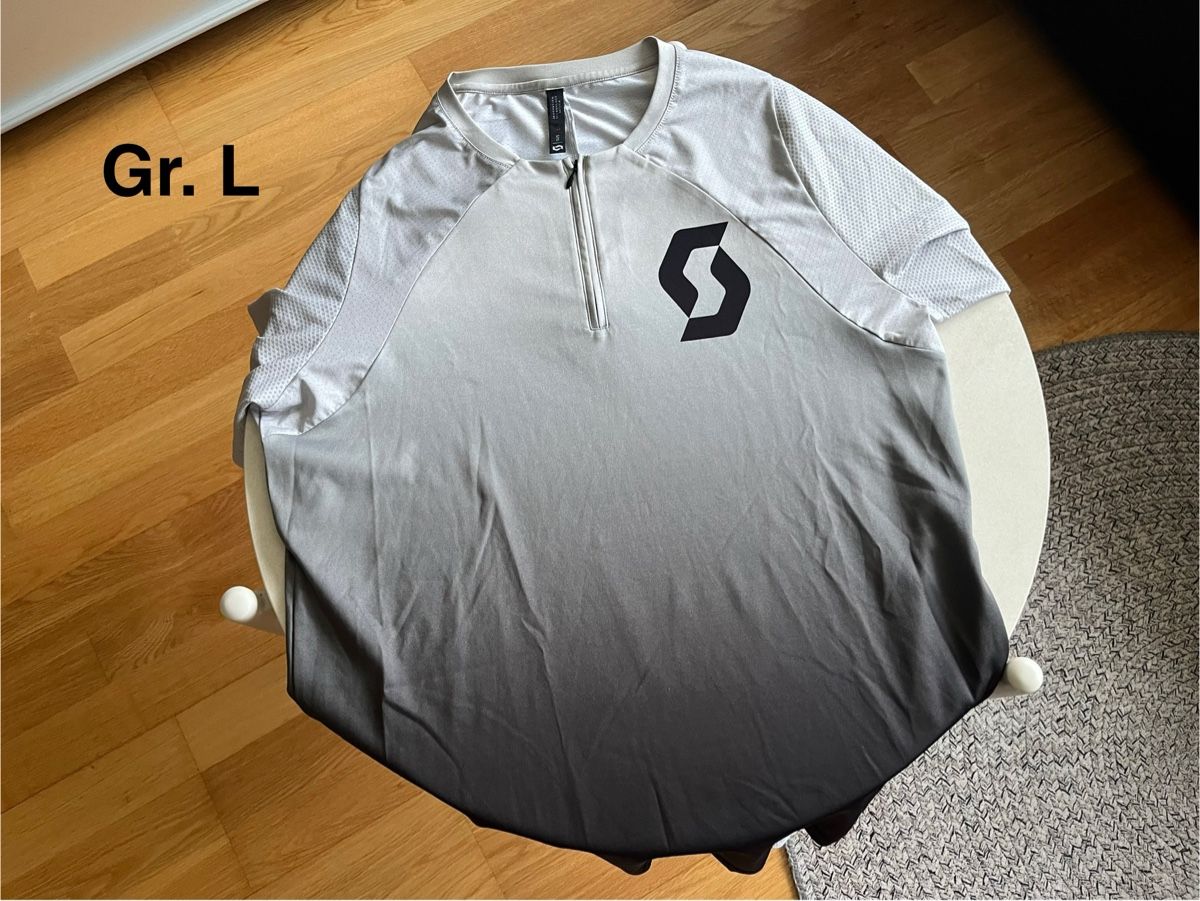 Scott Canottiere & Pantaloni: 5x div. Velotrikots von SCOTT – Usato da Köniz venduto da Tottigoal10 1