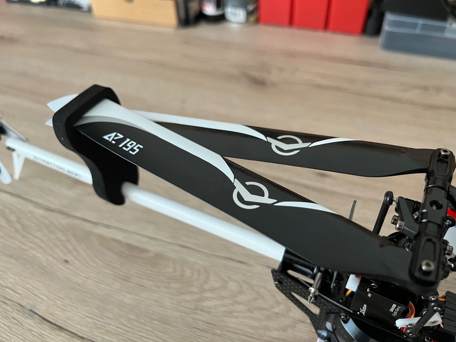 Modellismo RC: XL Power Stratos 200 – Nuovo (secondo la descrizione) da Hinwil venduto da helifreak_64 4