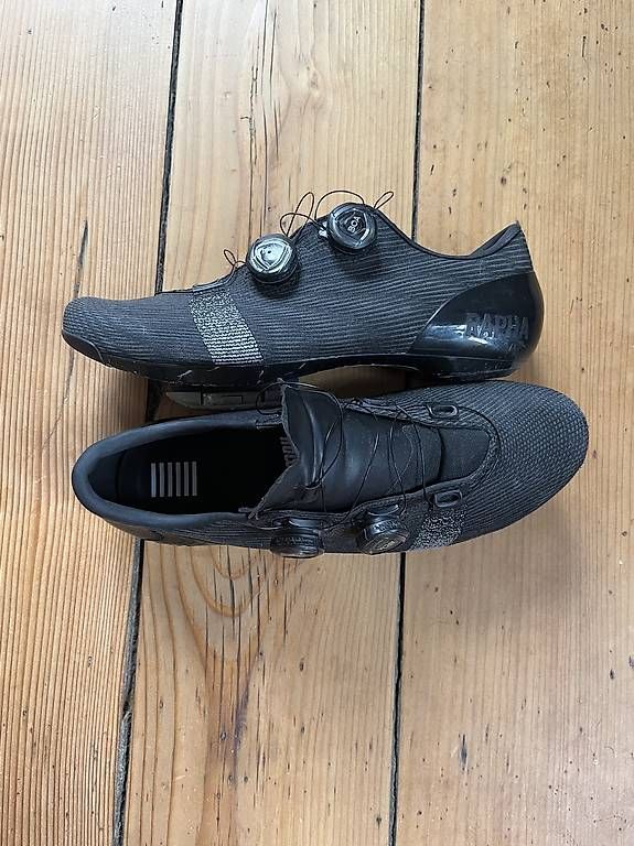 Herrenschuhe: Rapha Pro Team Shoe 43.5 – Gebraucht aus Bern von CBrothers