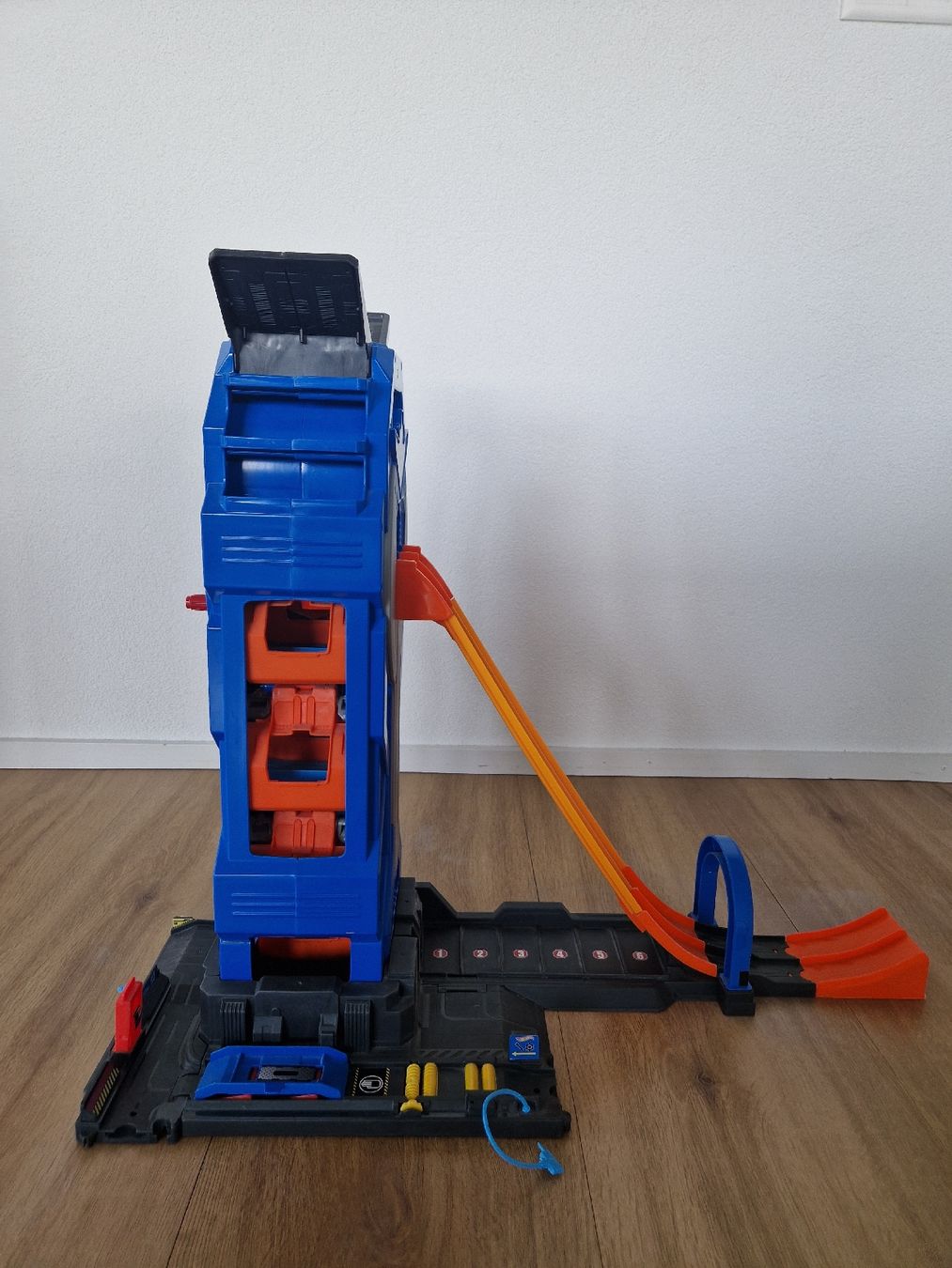 Hot Wheels Giocattoli: Hot Wheels Mega Garage – Usato da Oberbüren venduto da dani_brunner 2