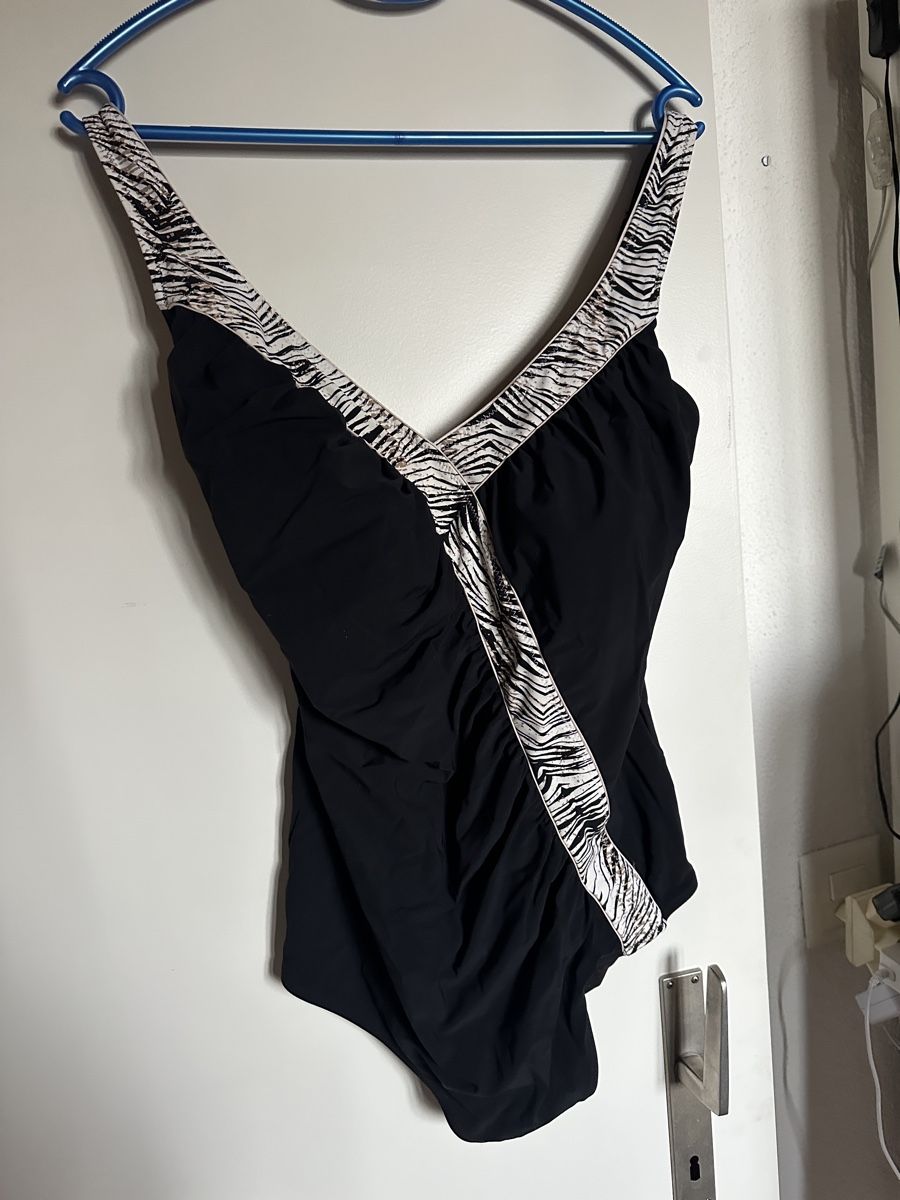 Maillots de bain & Bikinis: Badekleid aus Sportladen – Neuf (Voir description) à Uster par romy-333