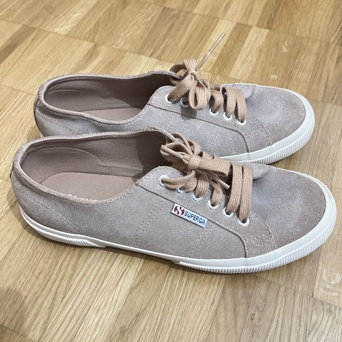 Superga Scarpe da uomo: Superga Leder Schuhe Grösse 41 – Usato da Aarau venduto da sen_er