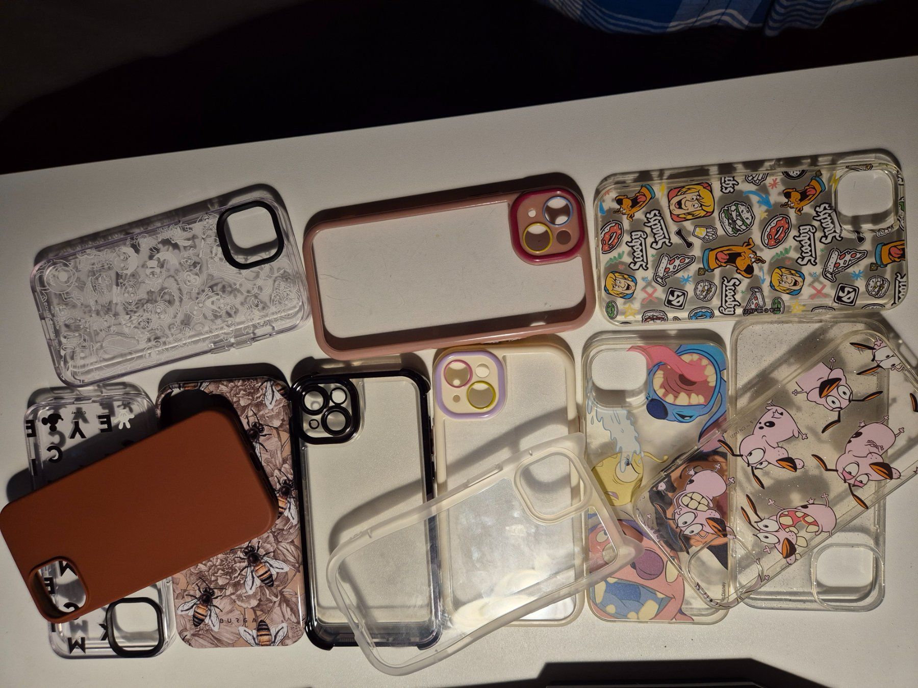 Apple Cover & Protezioni schermo: 12 Handyhülle für iPhone 15 Plus – Nuovo e nell'imballaggio originale da Monthey venduto da McAuthor