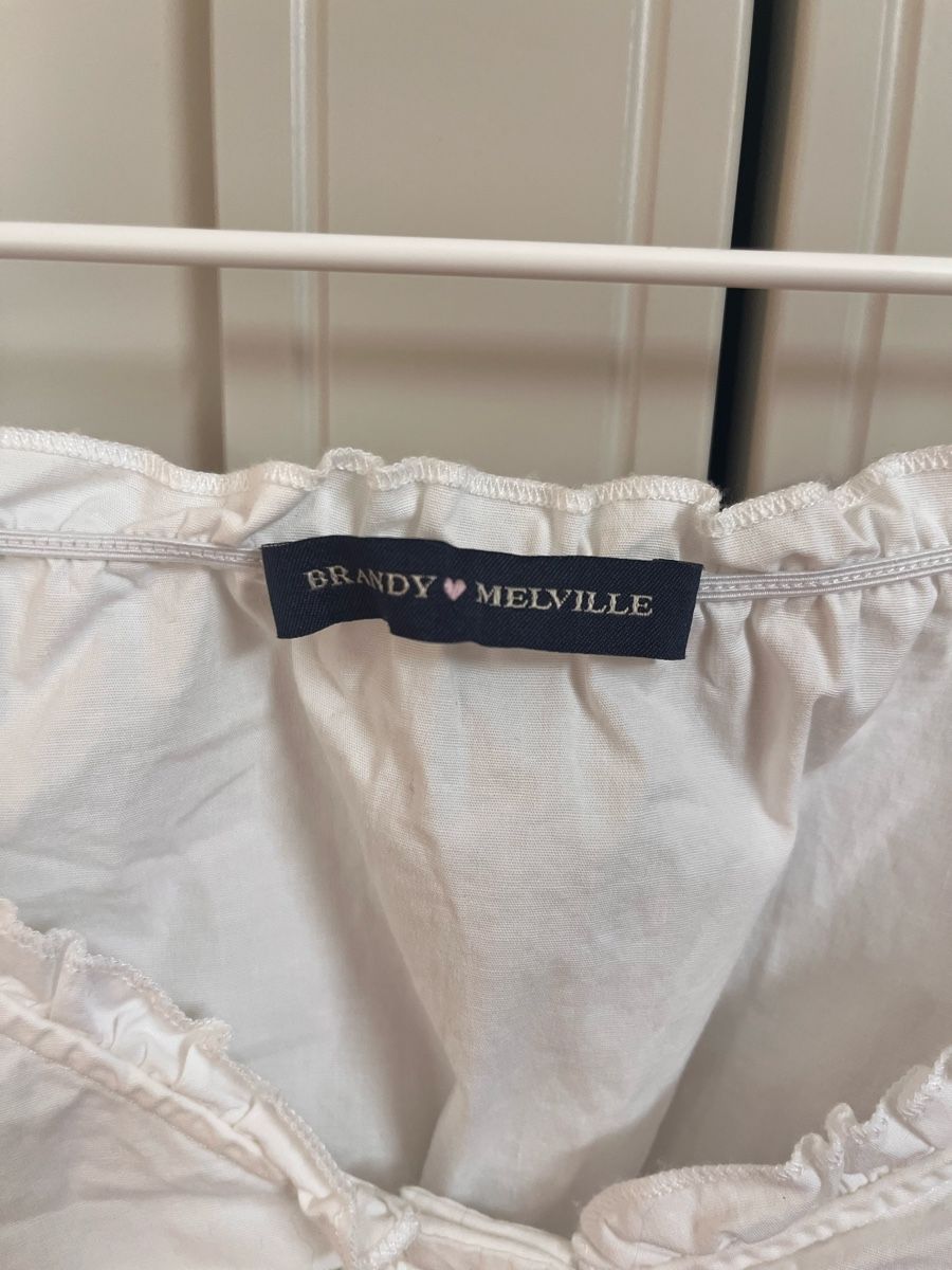 Brandy Melville Tops: Top Brandy Melville  – Gebraucht aus Neudorf von wen_9jfq 2