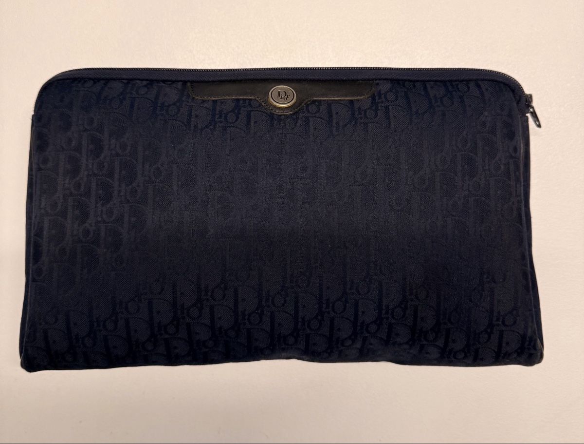 Dior Taschen: POCHETTE DIOR BLEU MARINE MONOGRAMMÉE – Gebraucht aus Orbe von Miki_7777