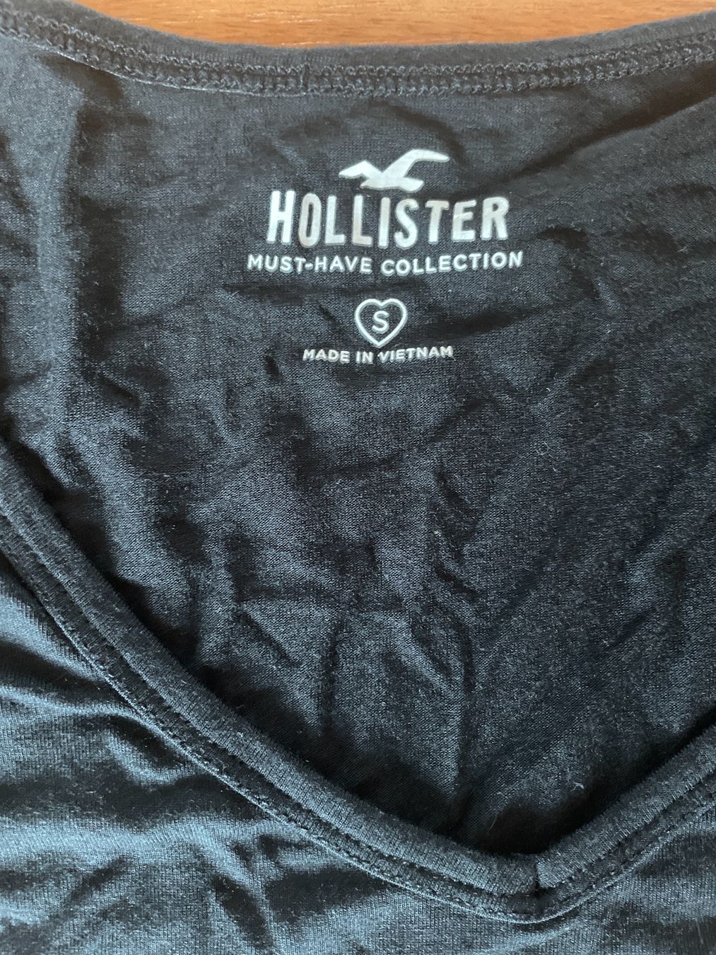 Hollister T-shirt: T-Shirt Hollister Gr.S – Usato da Grub AR venduto da sam_rq67 1