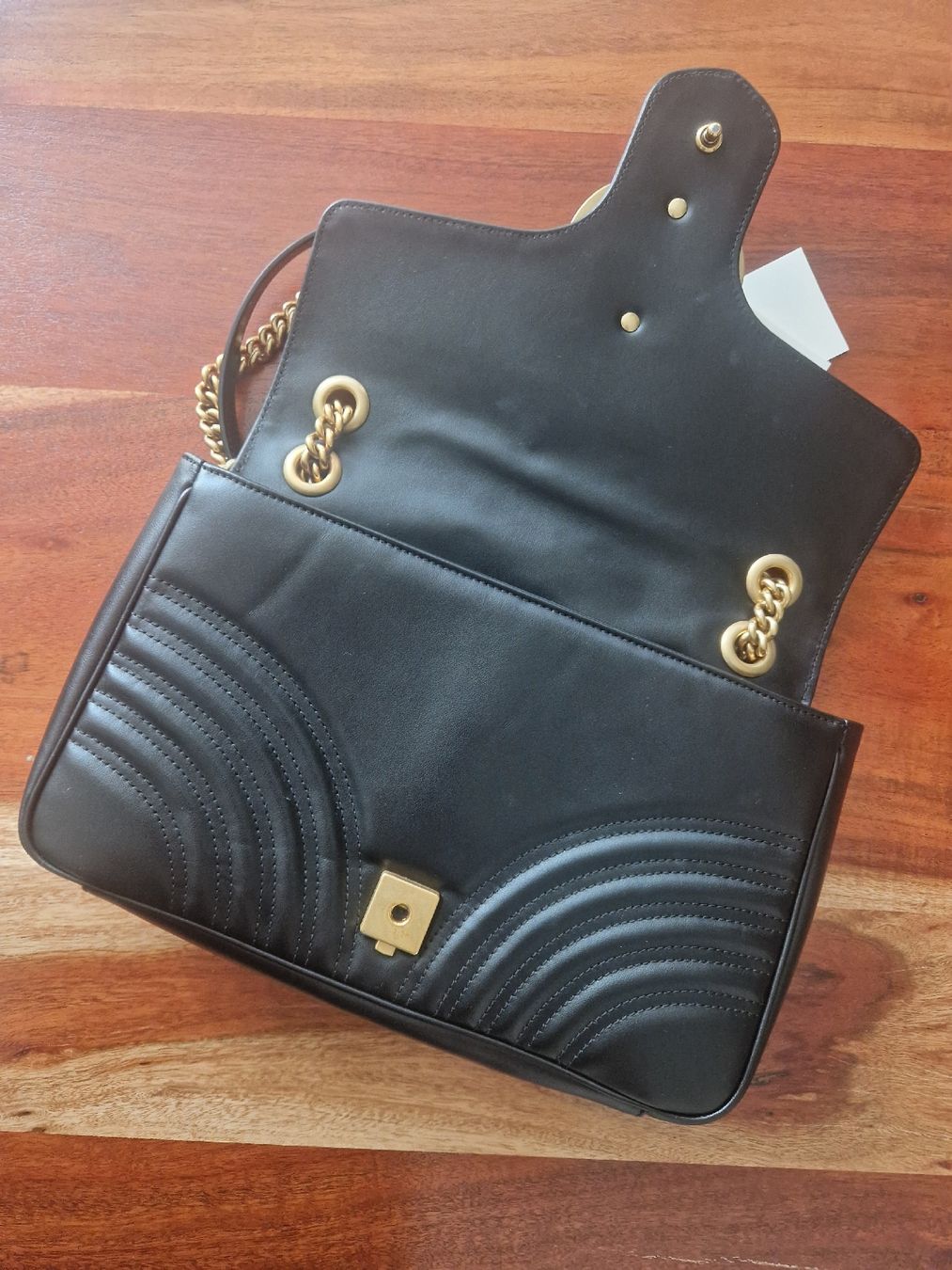 Gucci Borse da donna: Gucci Grosse GG MARMONT Schultertasche – Usato da Cham venduto da YvonneSecondHand 3