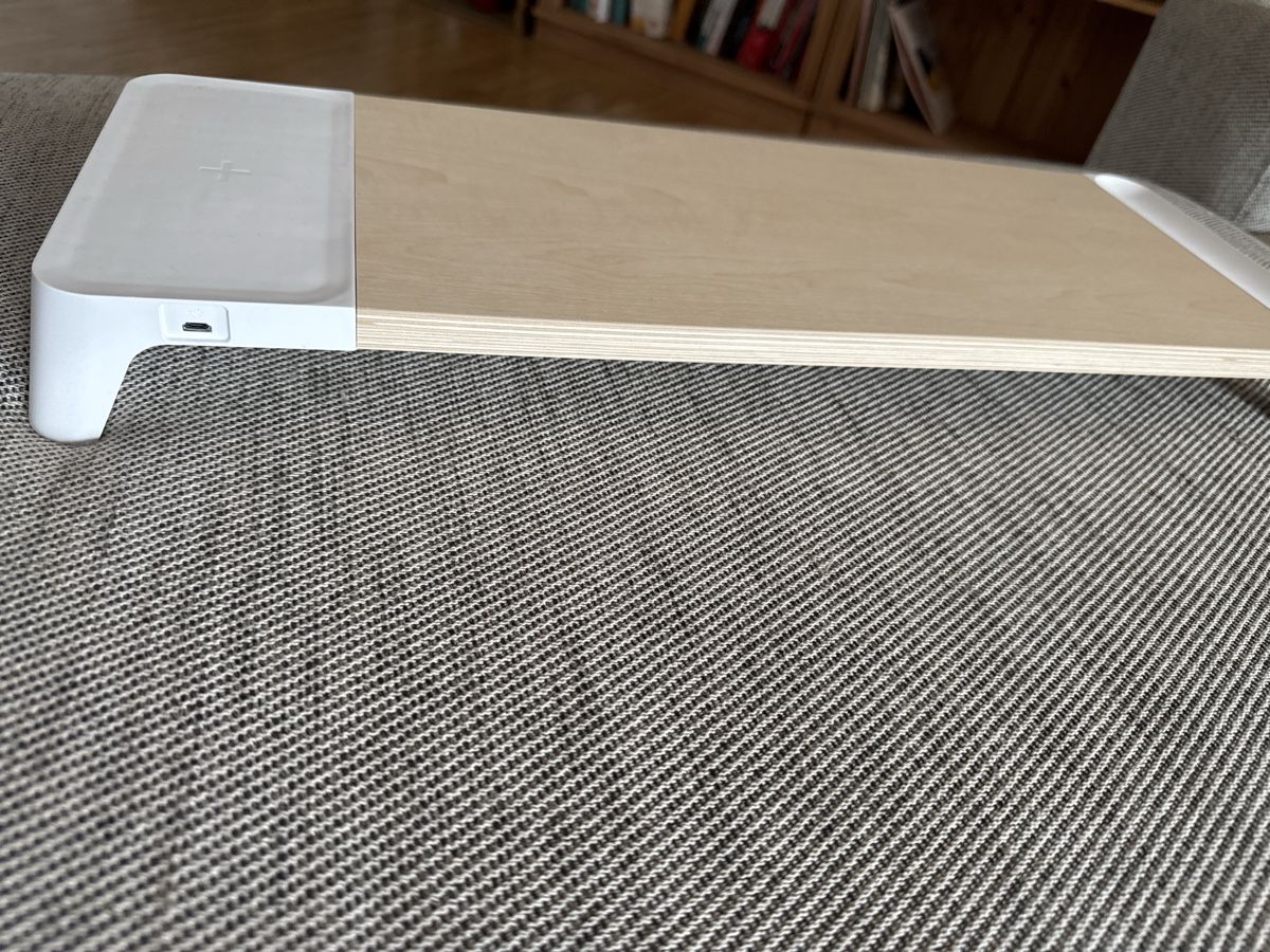 Dockingstation: Monitor Stand with Wireless Charger - Great Condition – Gebraucht aus Adliswil von geo_xy7j 1
