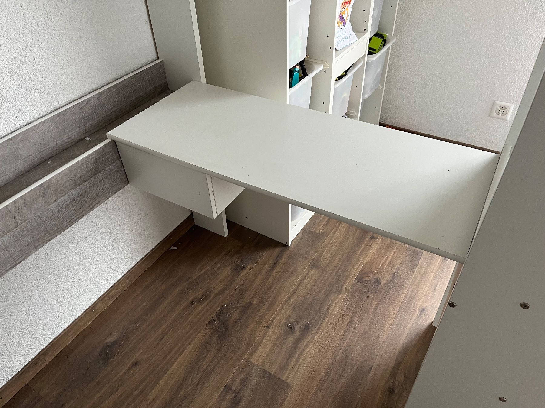 Letti: Lit mezzanine avec bureau et rangement – Usato da Dompierre FR venduto da matmath 4